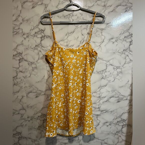 Princess Polly Dawson Yellow Floral Sleeveless Mini Dress With Slit Size 10 - Picture 9 of 10